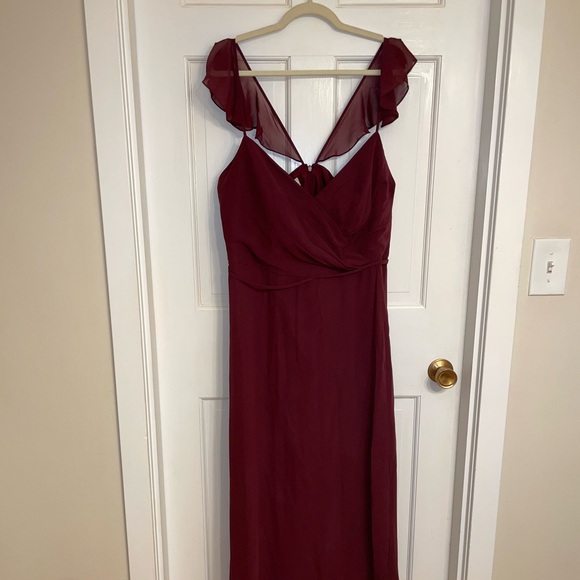 David’s bridal v neck ruffle spaghe - Picture 3 of 5